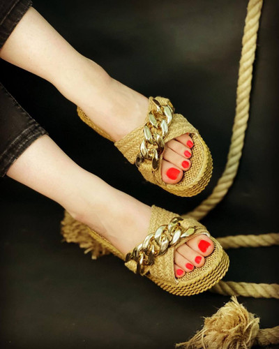 صندل زنجیردار