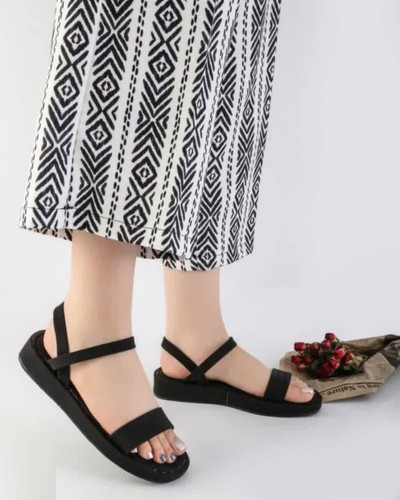 صندل زنانه شیک مدل رکابدار مشکی