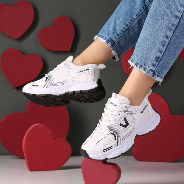 کتونی اسپرت مردانه مدل V با طراحی مدرن و راحتی بینظیر