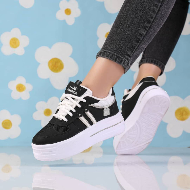 کتونی ونس دخترانه نگیندار | مدل اسپرت مشکی سفید با لژ طبی و طراحی خاص