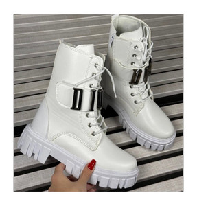 بوت دیور زنانه چسبی و بندی و زیپی – ترکیب استایل و عملکرد