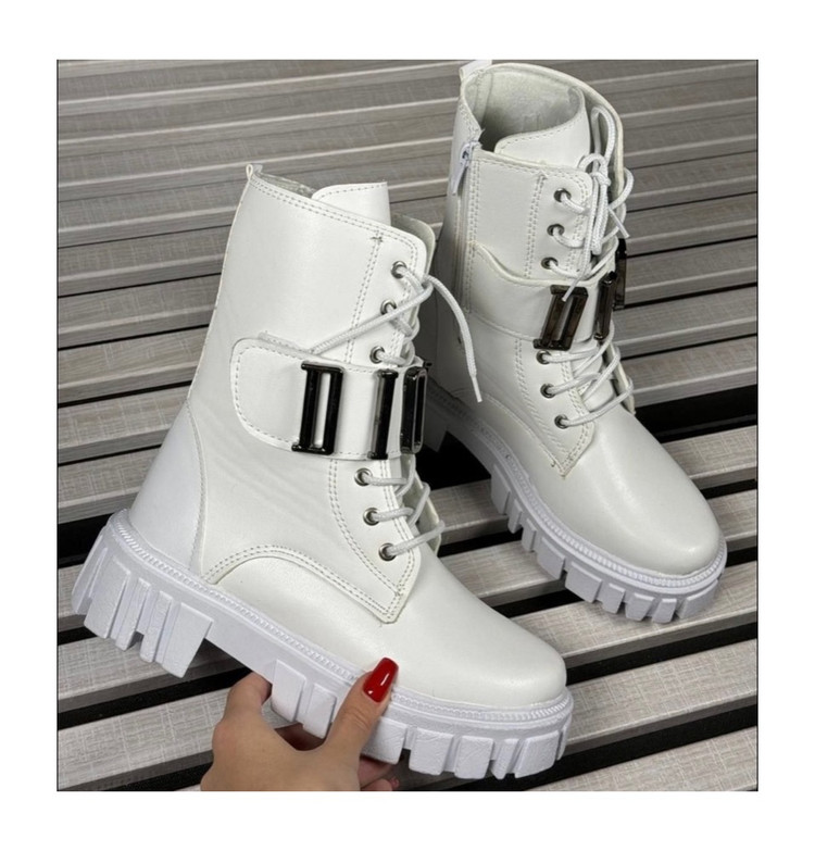 بوت دیور زنانه چسبی و بندی و زیپی – ترکیب استایل و عملکرد